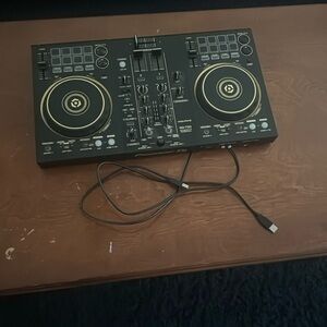 PIONEER Black and Gold DJ Controller